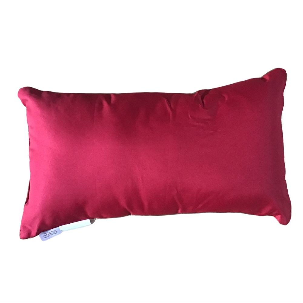 “Believe” Christmas Pillow - Picture 2 of 3